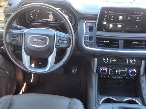 Certified 2022 GMC Yukon SLT w/ SLT Luxury Package image 28