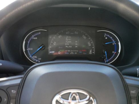 Certified 2025 Toyota RAV4 LE image 21