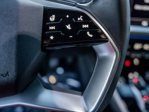 Used 2023 Audi Q4 e-tron Premium Plus w/ Premium Plus image 7