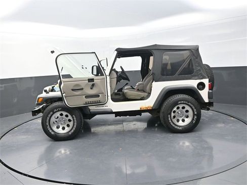 Used 2004 Jeep Wrangler X w/ Wheel Plus Group image 29