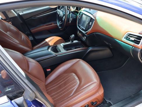 Used 2015 Maserati Ghibli RWD image 29