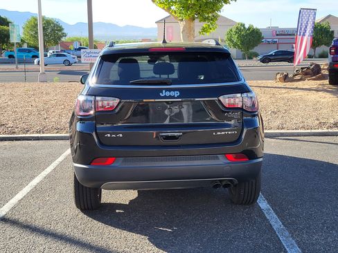 Used 2021 Jeep Compass Limited w/ Sun and Sound Group AWD/4WD image 9