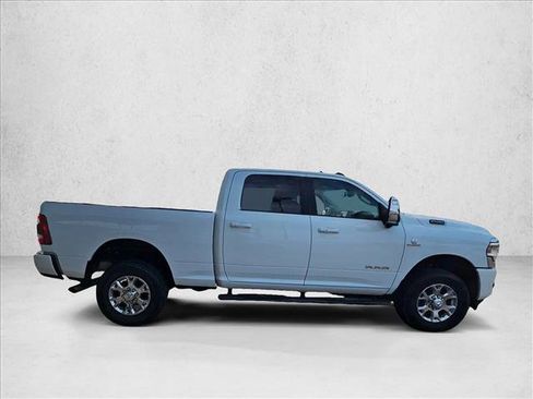 Used 2024 RAM 2500 Laramie w/ Towing Technology Group image 4