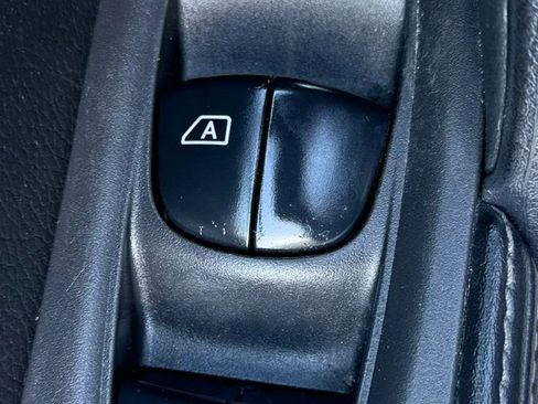 Used 2021 Nissan Rogue Sport S AWD/4WD image 22