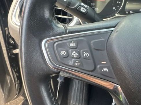 Used 2021 Chevrolet Equinox LT FWD image 7