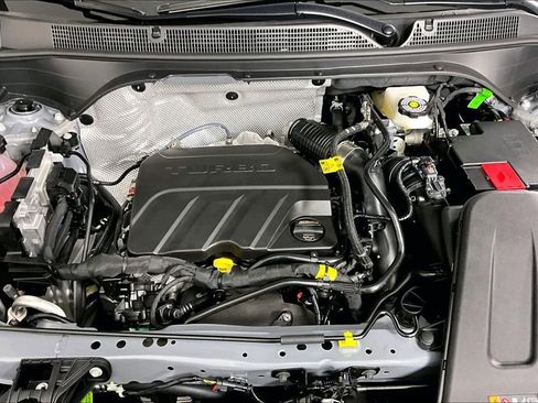 New 2026 Buick Envista Preferred image 2