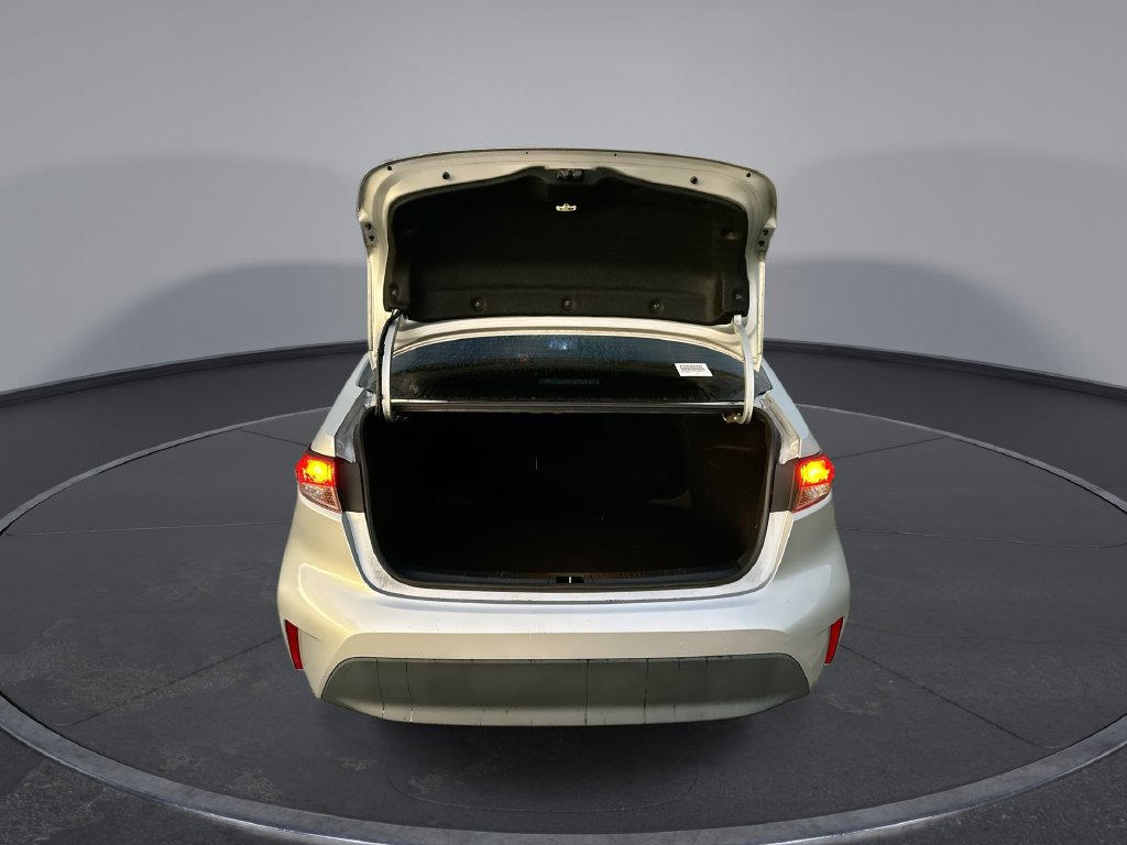 Used 2023 Toyota Corolla LE FWD image 29