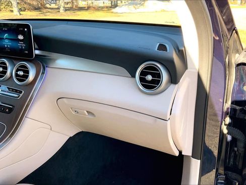 Certified 2021 Mercedes-Benz GLC 300 4MATIC image 18