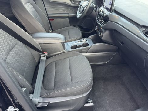 Used 2025 Ford Escape Active AWD/4WD image 14