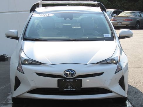Certified 2018 Toyota Prius Four w/ Advanced Technology Package FWD image 3