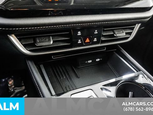 Used 2025 Volkswagen Atlas SE image 42