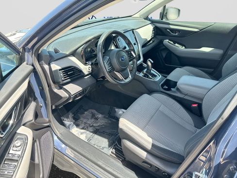 Used 2025 Subaru Outback Premium AWD/4WD image 10