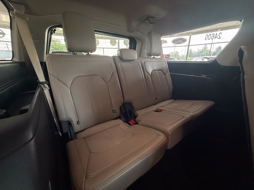 Used 2024 Ford Expedition Max Limited AWD/4WD image 33