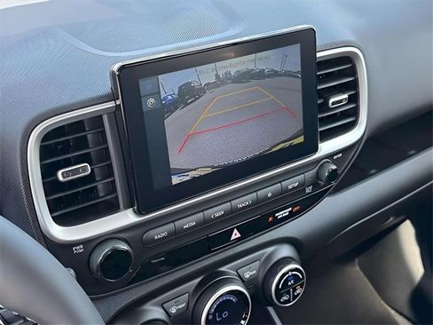New 2025 Hyundai Venue SEL image 20