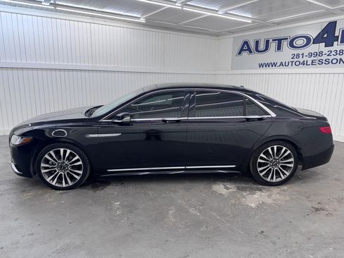 Used 2017 Lincoln Continental Select image 8