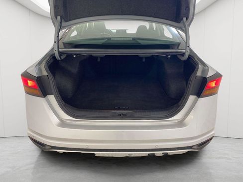 Used 2024 Nissan Altima 2.5 SV FWD image 15