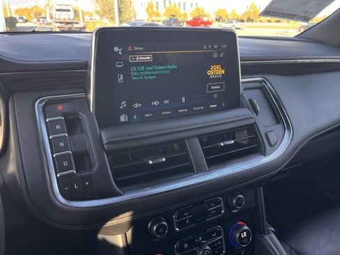 Used 2023 Chevrolet Suburban LT image 16