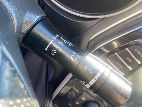 Used 2017 Nissan Maxima Platinum image 23