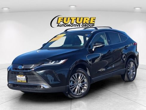 Certified 2022 Toyota Venza Limited image 10