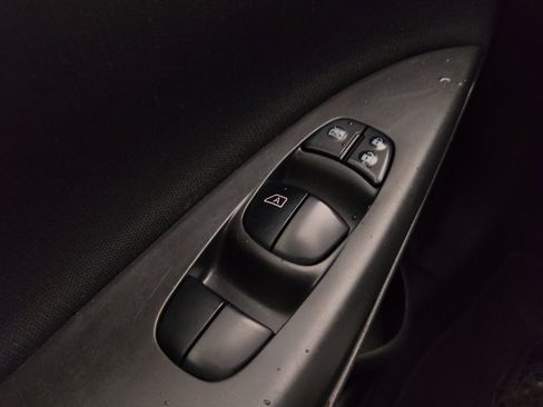 Used 2019 Nissan Sentra S image 27