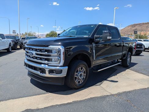 Used 2025 Ford F250 Lariat AWD/4WD image 8