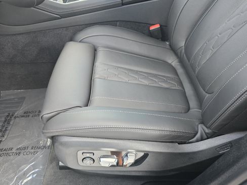 New 2026 BMW X6 xDrive40i w/ Executive Package image 37