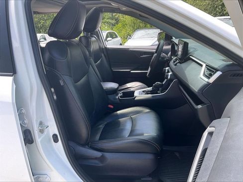 Used 2022 Toyota RAV4 XLE w/ Convenience Package AWD/4WD image 11