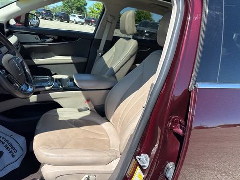 Used 2023 Lincoln Nautilus Reserve AWD/4WD image 19