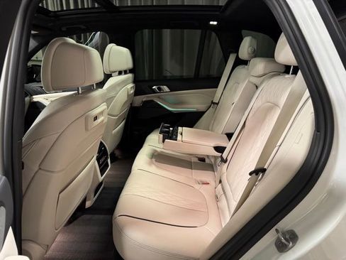 Used 2022 BMW X5 M50i w/ Premium Package image 32