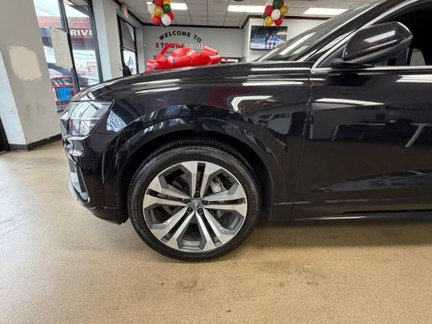 Used 2019 Audi Q8 Prestige w/ Luxury Package image 9