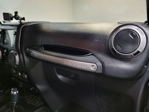 Used 2016 Jeep Wrangler Unlimited Sport w/ Quick Order Package 24S AWD/4WD image 47