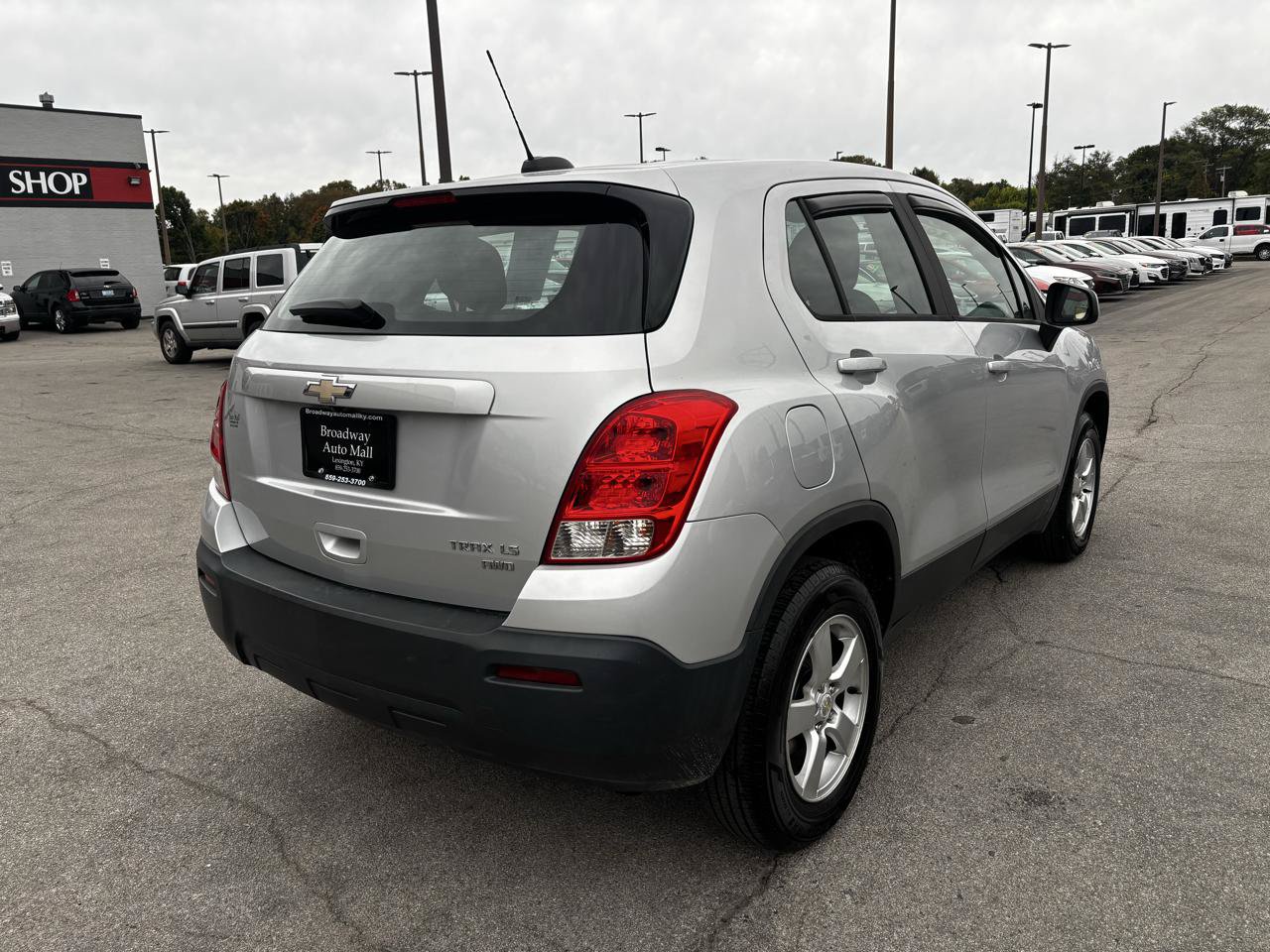 Used 2016 Chevrolet Trax LS AWD/4WD image 3