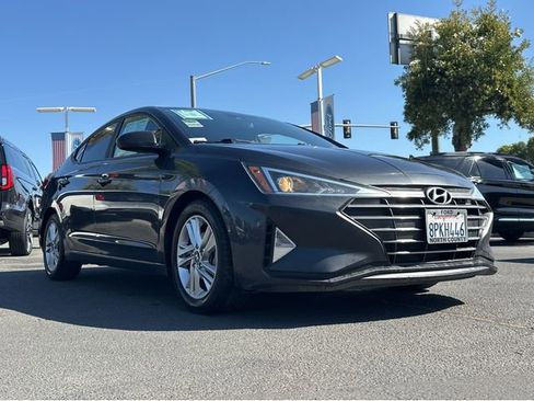 Used 2020 Hyundai Elantra SEL w/ Cargo Package (C1) FWD image 3