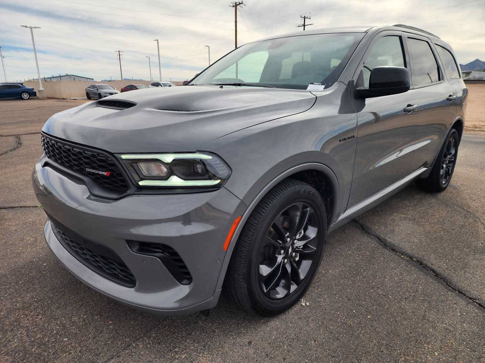 Used 2025 Dodge Durango R/T w/ Blacktop Package AWD/4WD image 3