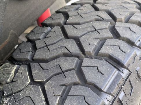 Used 2023 Chevrolet Silverado 1500 LT Trail Boss w/ Convenience Package II image 9