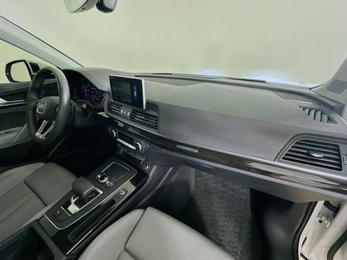 Used 2018 Audi Q5 Prestige w/ Prestige Package AWD/4WD image 45