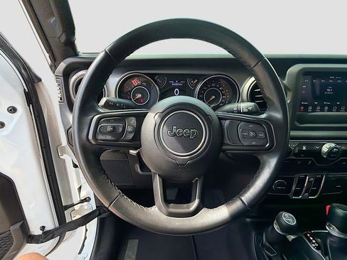 Used 2022 Jeep Gladiator Sport AWD/4WD image 33