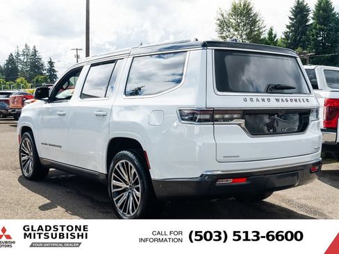 Used 2022 Jeep Grand Wagoneer Series III w/ Rear Seat Video Group 1 AWD/4WD image 5