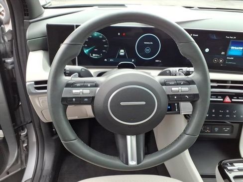 Used 2025 Hyundai Tucson Limited image 7