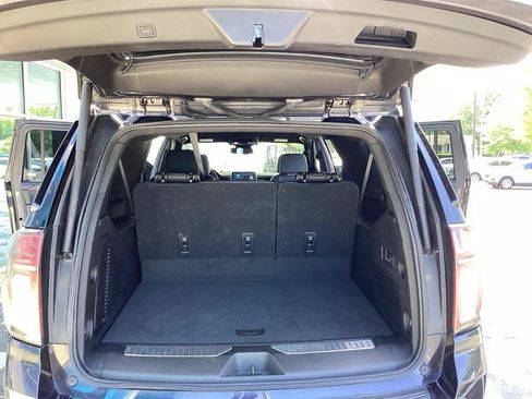 Used 2023 Chevrolet Suburban Premier AWD/4WD image 22