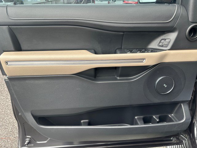 Used 2024 Ford Expedition Limited RWD image 10