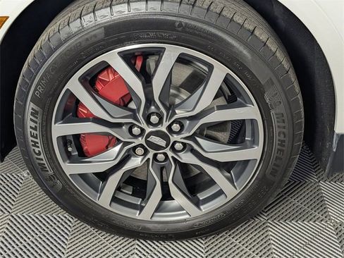 Used 2023 Cadillac XT5 Sportv w/ Platinum Package image 8