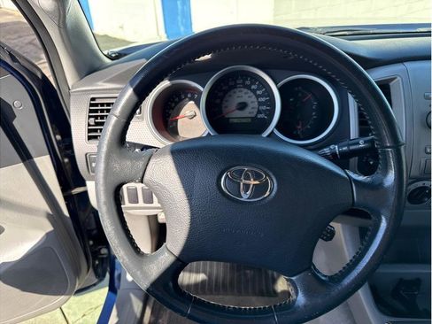 Used 2005 Toyota Tacoma w/ TRD Off-Road Package image 26