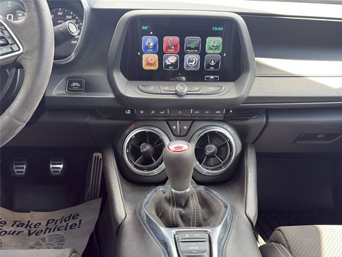 Used 2018 Chevrolet Camaro SS RWD image 15