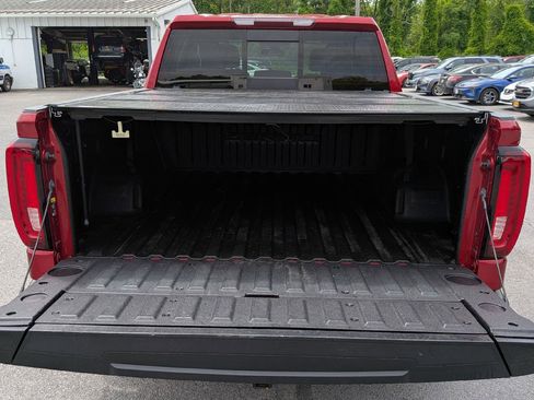 Used 2021 GMC Sierra 1500 Denali w/ Driver Alert Package II AWD/4WD image 11
