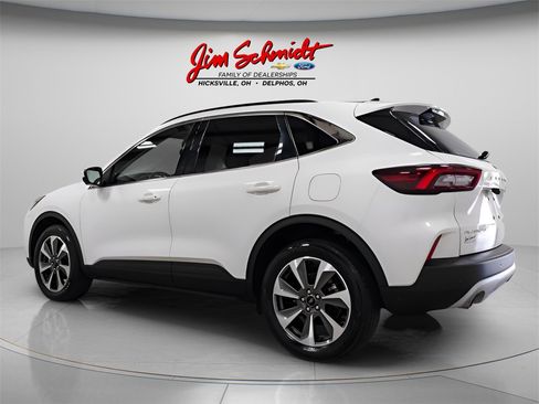 Used 2024 Ford Escape Platinum image 4