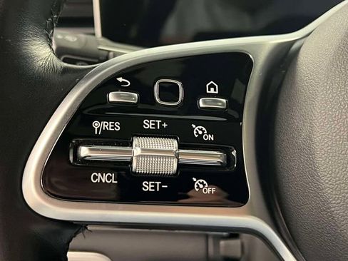 Used 2022 Mercedes-Benz GLE 350 4MATIC image 22