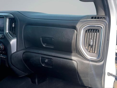 Used 2020 Chevrolet Silverado 1500 LT w/ Convenience Package image 17