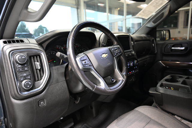 Used 2021 Chevrolet Silverado 1500 LT AWD/4WD image 19