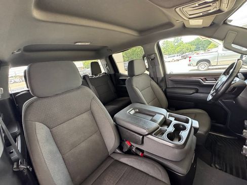 Used 2023 Chevrolet Silverado 1500 LT AWD/4WD image 18
